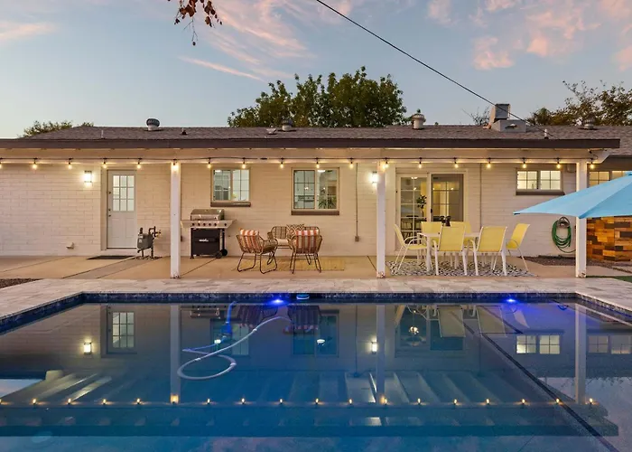 Shangri La - Boho Chic With Patio Pool & Grille *