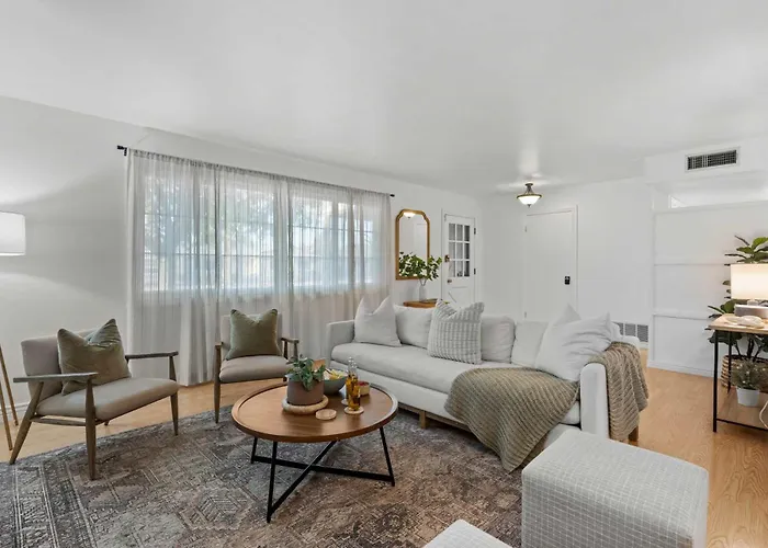 Shangri La - Boho Chic With Patio Pool & Grille Holiday home *