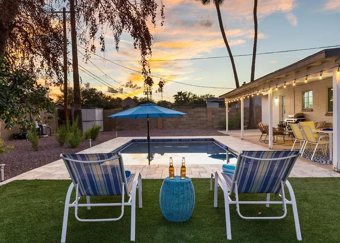 Holiday home Shangri La - Boho Chic With Patio Pool & Grille Phoenix