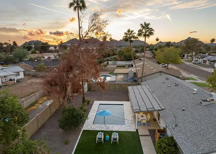 Shangri La - Boho Chic With Patio Pool & Grille Holiday home Phoenix