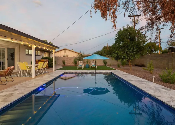 Shangri La - Boho Chic With Patio Pool & Grille * Phoenix